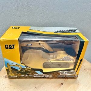 CAT 385C L Hydraulic Tracked Excavator 1:64 Scale Model - Diecast Masters 85694